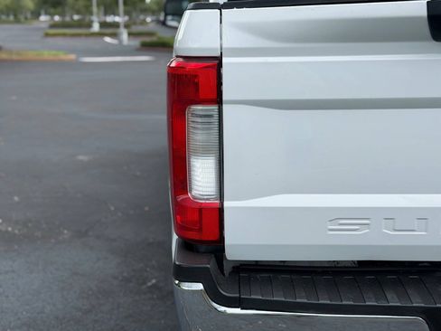 Used 2018 Ford F250 XL w/ Power Equipment Group RWD image 10