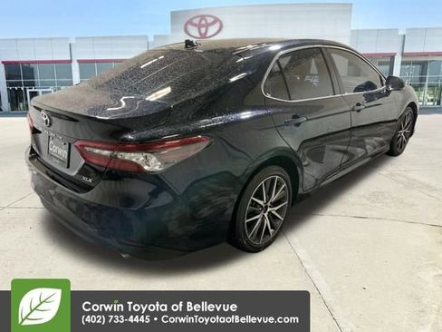 Used 2023 Toyota Camry XLE w/ Cold Weather Package image 5