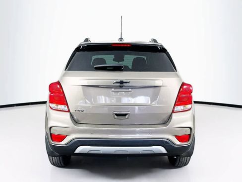 Used 2021 Chevrolet Trax LT w/ Driver Confidence Package image 5