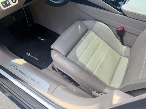 Certified 2024 Porsche Panamera 4 AWD/4WD image 14