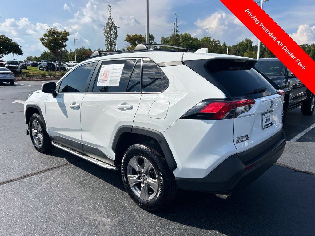 Used 2024 Toyota RAV4 XLE FWD image 17