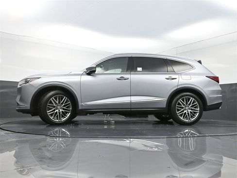 Used 2023 Acura MDX SH-AWD w/ Advance Package image 32