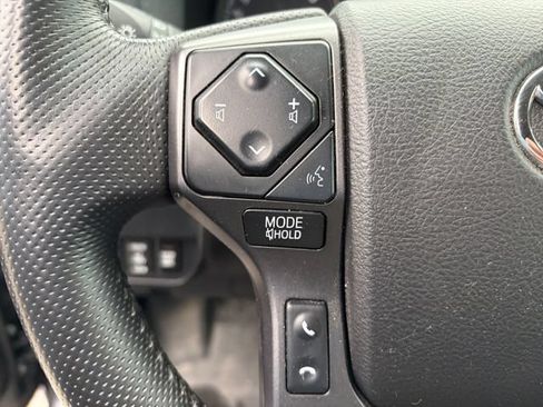 Used 2022 Toyota Tacoma TRD Sport w/ Technology Package AWD/4WD image 26