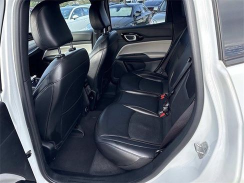 Used 2023 Jeep Compass Limited image 16