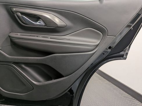 Used 2023 GMC Terrain SLT w/ Tech Package image 25