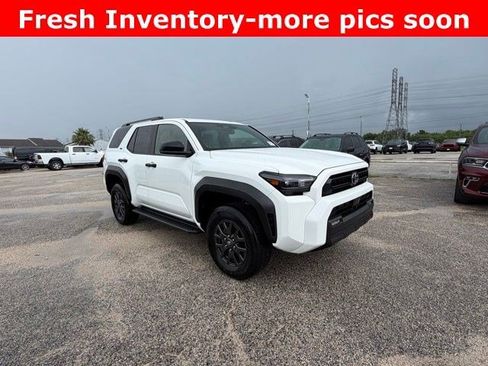 Used 2025 Toyota 4Runner SR5 RWD image 5