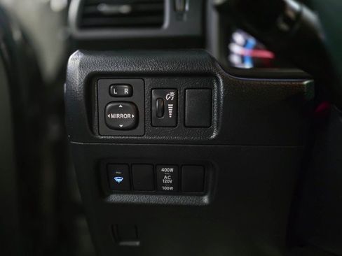 Used 2018 Toyota 4Runner SR5 w/ Wilderness Package image 26