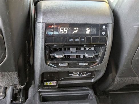 Used 2022 Jeep Grand Cherokee L Altitude image 27