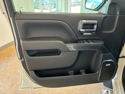 Used 2014 GMC Sierra 1500 SLT w/ All-Terrain Package AWD/4WD image 11