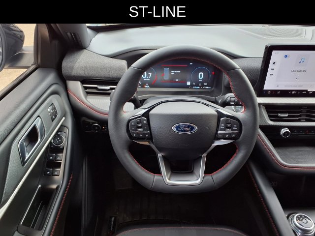 Used 2026 Ford Explorer ST-Line w/ ST-Line Street Pack RWD image 16