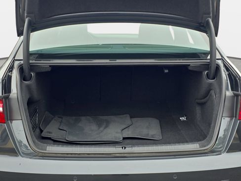 Used 2023 Audi A6 2.0T Premium image 12