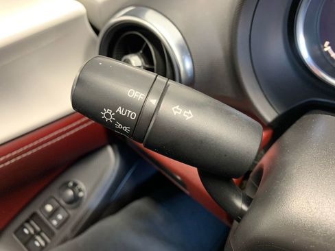 Used 2020 MAZDA MX-5 Miata Grand Touring image 33