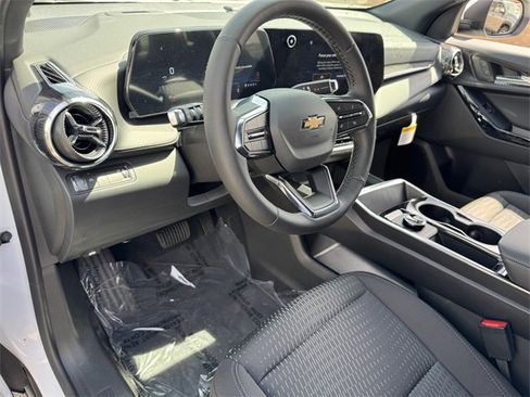 New 2026 Chevrolet Equinox LT image 11