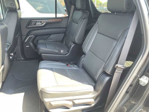 Used 2025 GMC Yukon Denali AWD/4WD image 26
