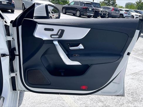 Used 2022 Mercedes-Benz CLA 250 image 20