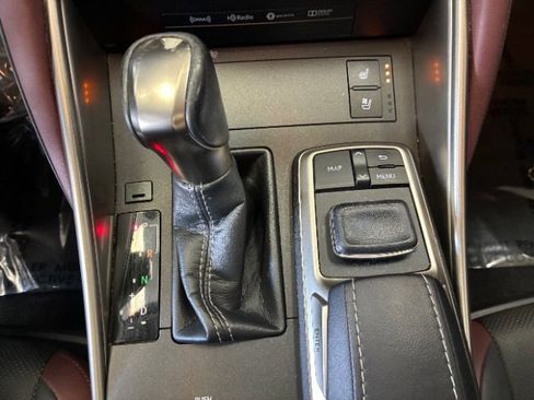 Used 2018 Lexus IS 300 image 21