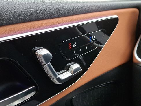 Used 2026 Mercedes-Benz GLC 300 4MATIC image 19