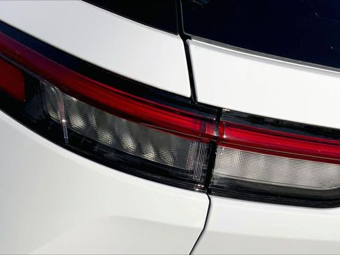 New 2026 Jeep Grand Cherokee Altitude image 14