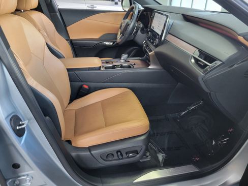 Used 2023 Lexus RX 350 Premium Plus w/ Accessory Package (Z1) image 17