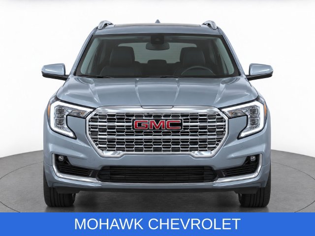 Used 2024 GMC Terrain Denali w/ Denali Premium Package AWD/4WD image 6