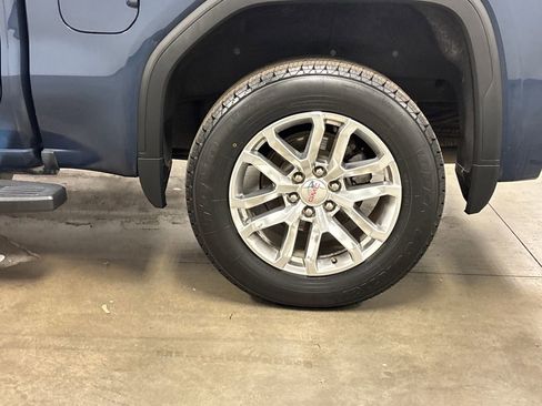 Used 2020 GMC Sierra 1500 SLE w/ SLE Value Package image 14