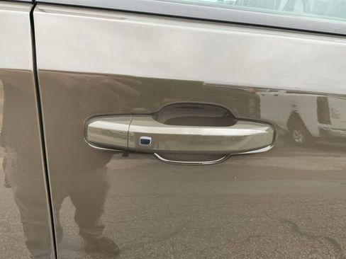 Used 2023 Chevrolet Silverado 1500 LT image 17