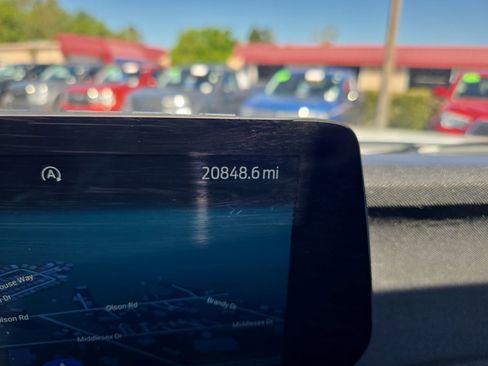 Used 2025 Ford Expedition Active image 29