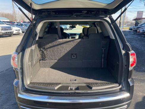 Used 2015 GMC Acadia SLE image 18
