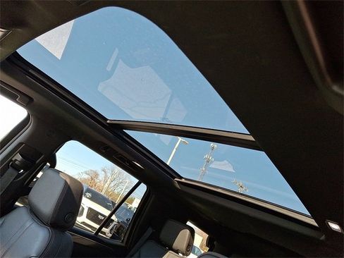 Used 2023 Chevrolet Tahoe RST w/ Luxury Package image 11