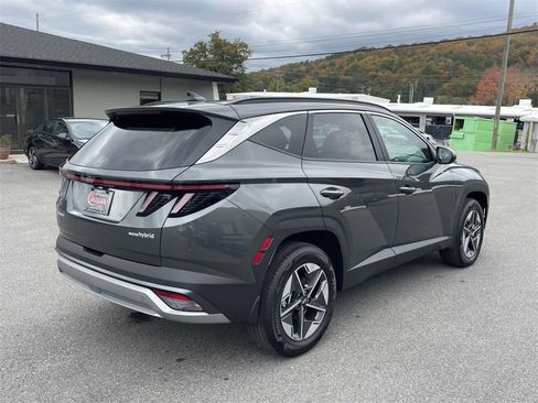 New 2025 Hyundai Tucson SEL image 3