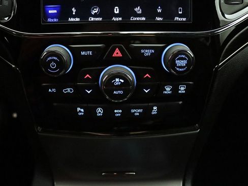Used 2019 Jeep Grand Cherokee Limited X AWD/4WD image 22