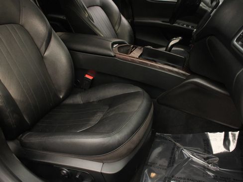 Used 2019 Maserati Ghibli S Q4 AWD/4WD image 30