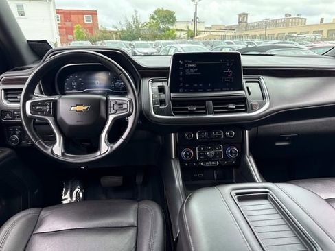Used 2023 Chevrolet Suburban LT image 18