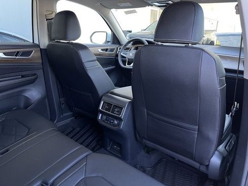 New 2026 Volkswagen Atlas SE image 27