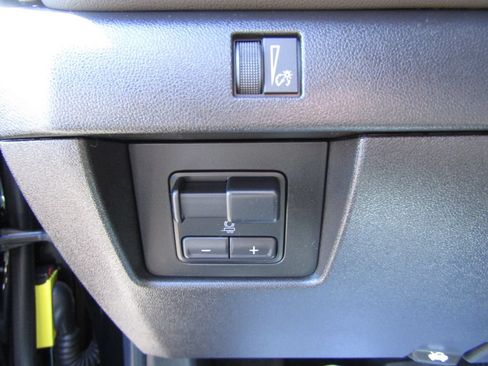 Used 2023 Chevrolet Colorado ZR2 w/ ZR2 Convenience Package III AWD/4WD image 20