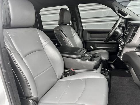 Used 2023 RAM 2500 Tradesman w/ Chrome Appearance Group image 11