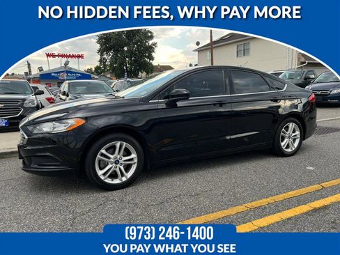 Used 2018 Ford Fusion SE w/ Fusion SE Technology Package image 1