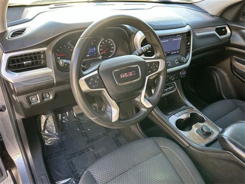 Used 2022 GMC Acadia SLE w/ Elevation Edition image 9