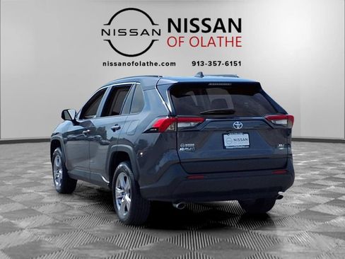 Used 2025 Toyota RAV4 XLE AWD/4WD image 5