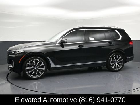 Used 2021 BMW X7 xDrive40i w/ Premium Package 2 AWD/4WD image 2
