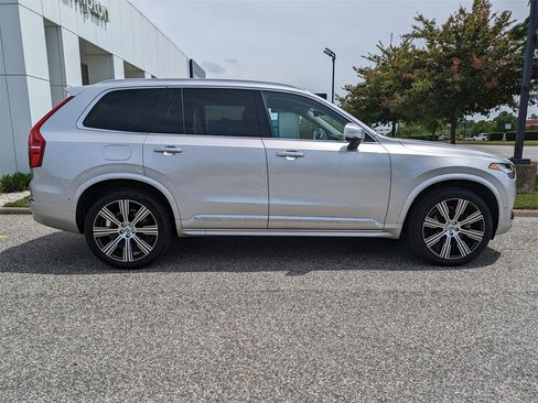 Certified 2022 Volvo XC90 T6 Inscription w/ Advanced Package image 3
