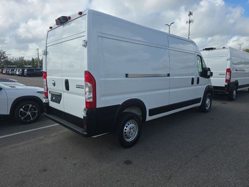 Used 2025 RAM ProMaster 2500 w/ Convenience Group image 3