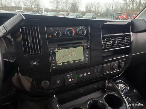 Used 2019 GMC Savana 2500 w/ Enhanced Convenience Package image 47