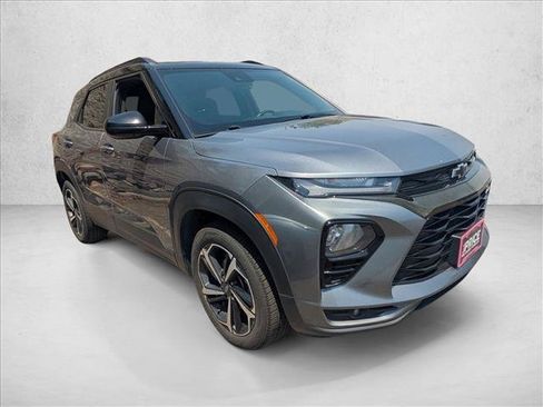 Used 2022 Chevrolet TrailBlazer RS w/ Sun and Liftgate Package AWD/4WD image 3
