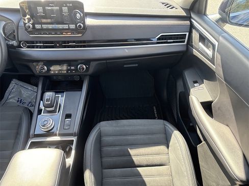 Used 2023 Mitsubishi Outlander SE image 18
