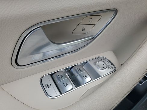 Used 2024 Mercedes-Benz GLE 450 4MATIC image 19