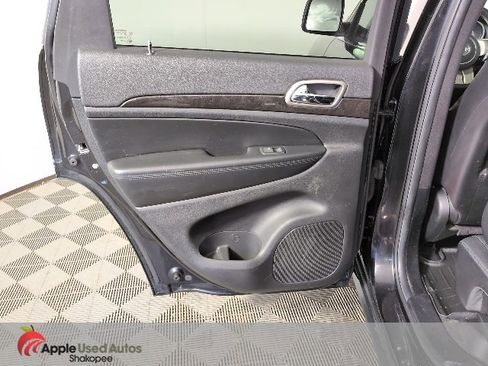 Used 2012 Jeep Grand Cherokee Laredo image 28