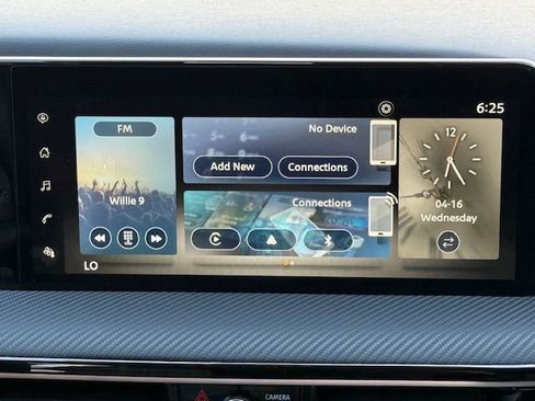 New 2025 Nissan Kicks SR w/ Illumination Package image 18