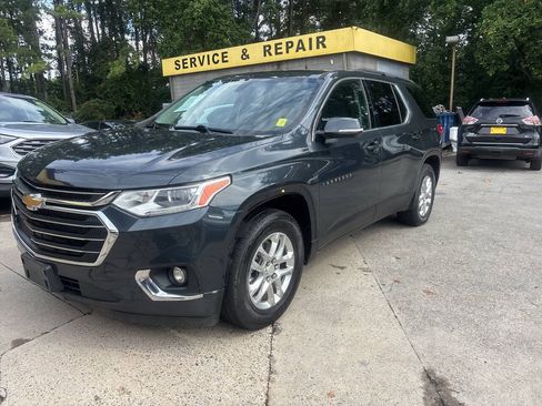 Used 2020 Chevrolet Traverse LT AWD/4WD image 2