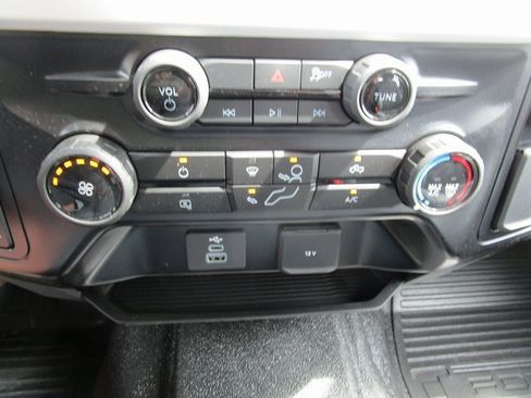 New 2025 Ford F250 XL w/ FX4 Off-Road Package image 37